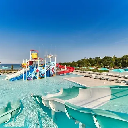 Adriamar Mobile Homes In Park Umag