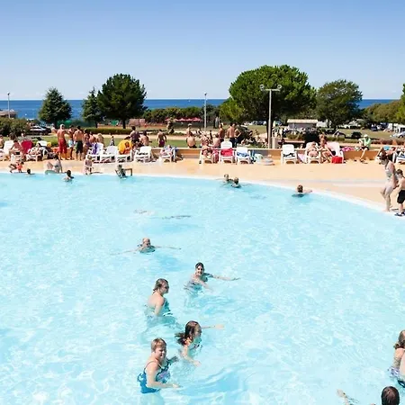 Adriamar Mobile Homes In Park Campsite