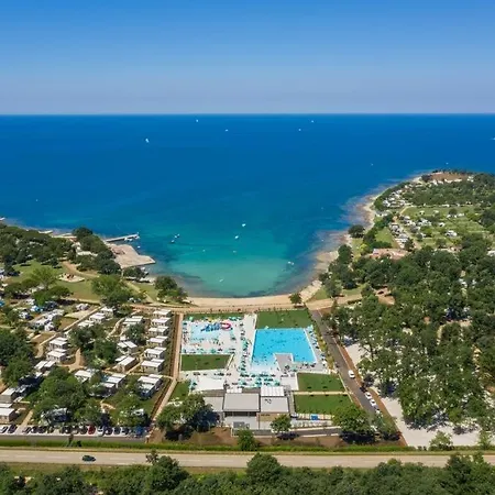 Adriamar Mobile Homes In Park *