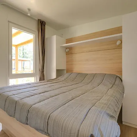Adriamar Mobile Homes In Park Umag