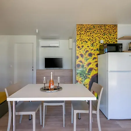 Adriamar Mobile Homes In Park Campsite *