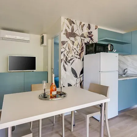 Adriamar Mobile Homes In Park Campsite *