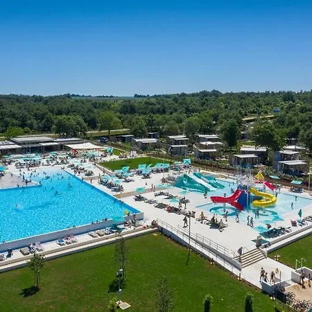 Adriamar Mobile Homes In Park Campsite