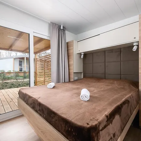 Adriamar Mobile Homes In Park Umag