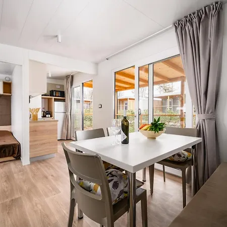 Adriamar Mobile Homes In Park * Umag