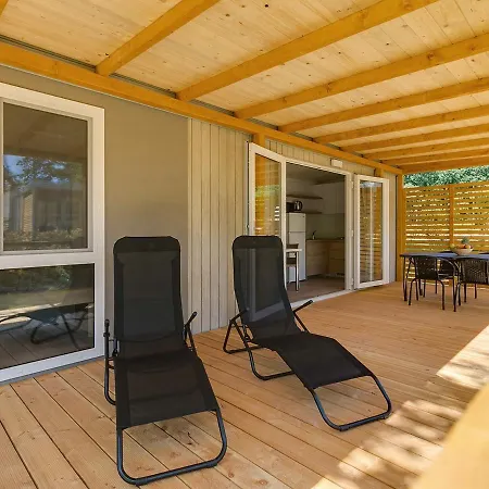 Adriamar Mobile Homes In Park *