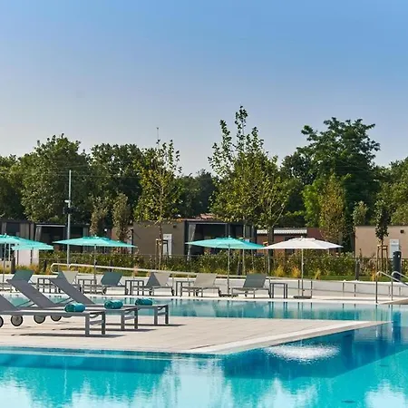 Kemping Adriamar Mobile Homes In Park Umag