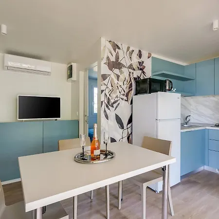 Adriamar Mobile Homes In Park Umag