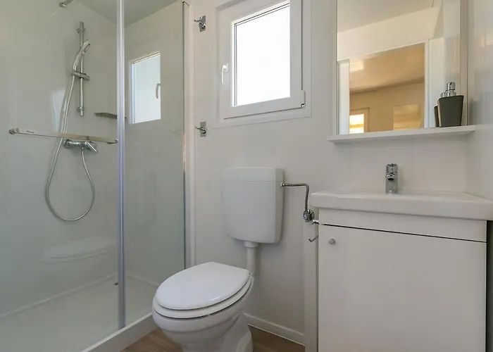 Adriamar Mobile Homes In Park *